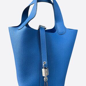 Hermes Bleu France Clemence Picotin 18